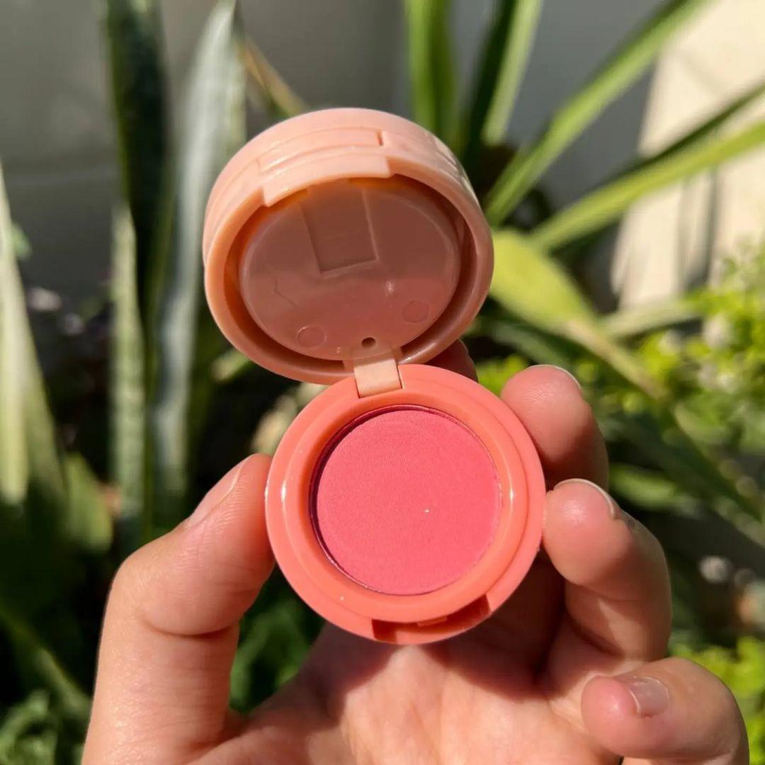 Glowy Blusher Highlighter Kit 2-in-1 Powder with Sponge